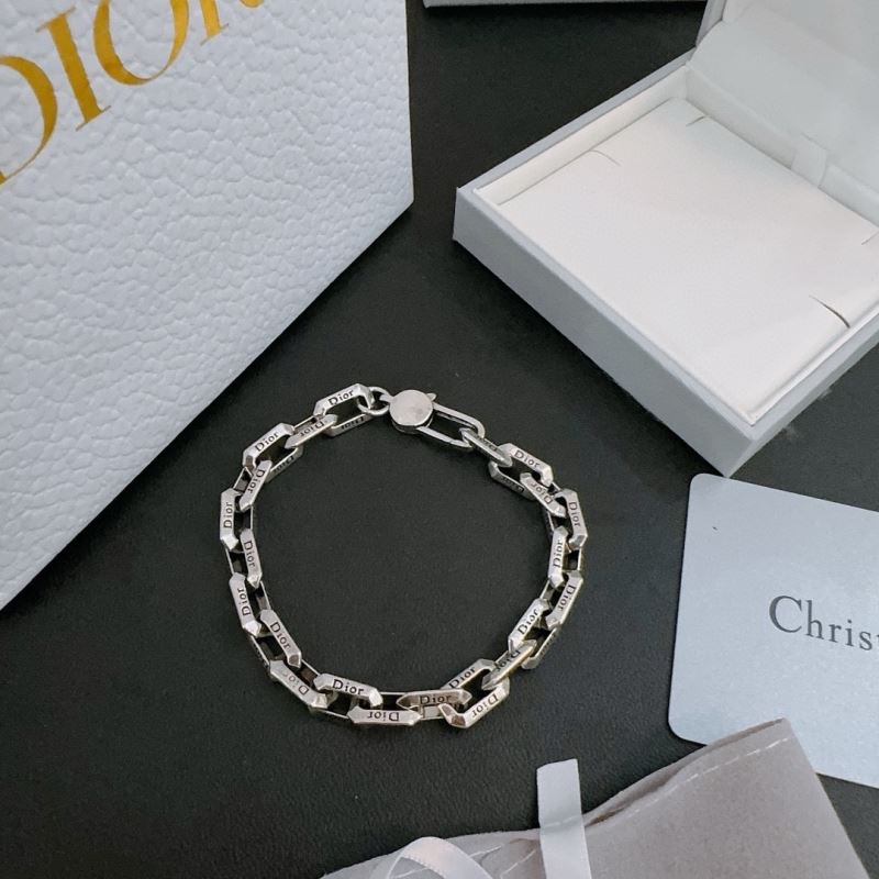 chr1st1an D10r bracelets